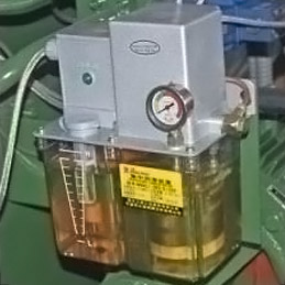 Central electric lubrication system.